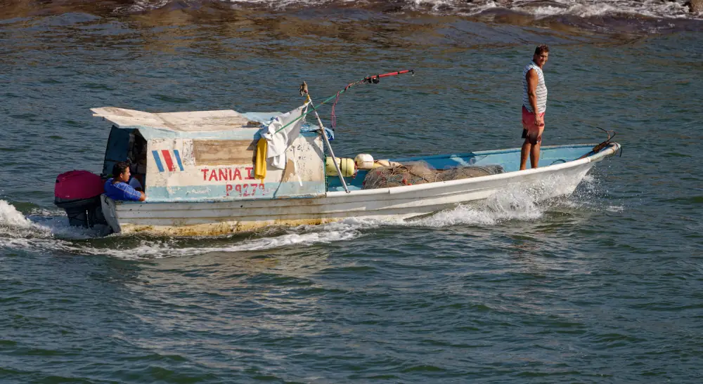 Gagner quelques points de vie en allant pêcher au large de la Péninsule de Nicoya