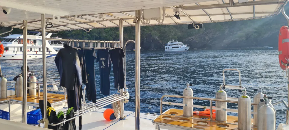 Jupe arrière de Pawara sur la croisière similan surin